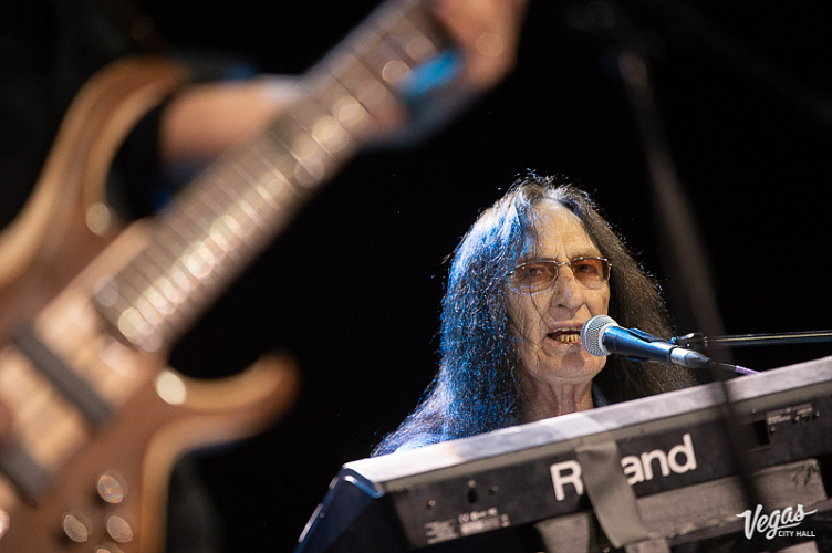 KEN HENSLEY & Live Fire - фото 9