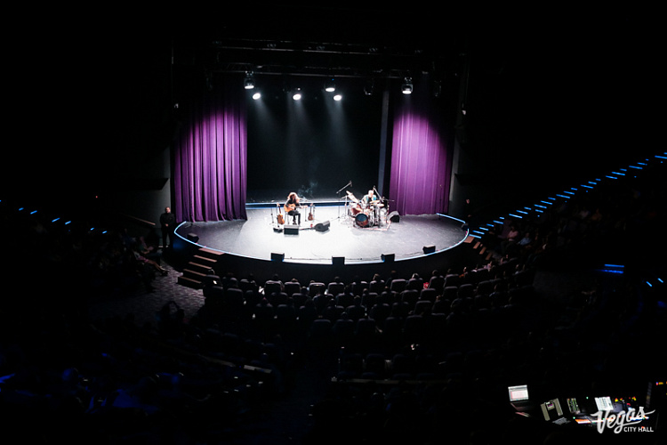 Estas Tonne and Michael Shrieve - фото 38