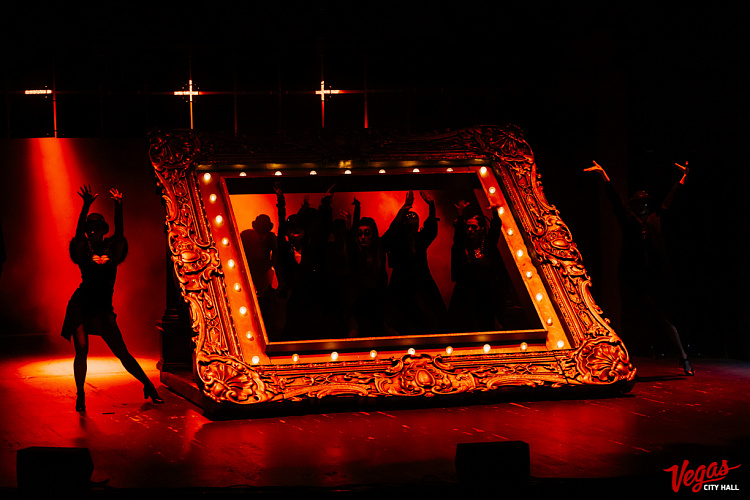 Музыкальный шоу-спектакль «12 Стульев» - фото 34