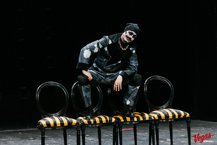 Музыкальный шоу-спектакль «12 Стульев» - фото 5