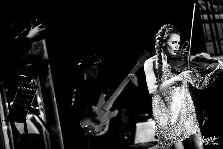 «Золотые Хиты Классики и Рока» Золотая скрипка России LЕОNARDA & Her Band «OPERA XXI» - фото 29