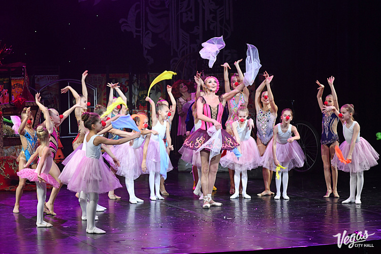 «Балерина в зазеркалье Цирка» - фото 25