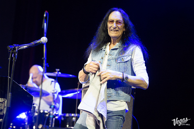 KEN HENSLEY & Live Fire - фото 1