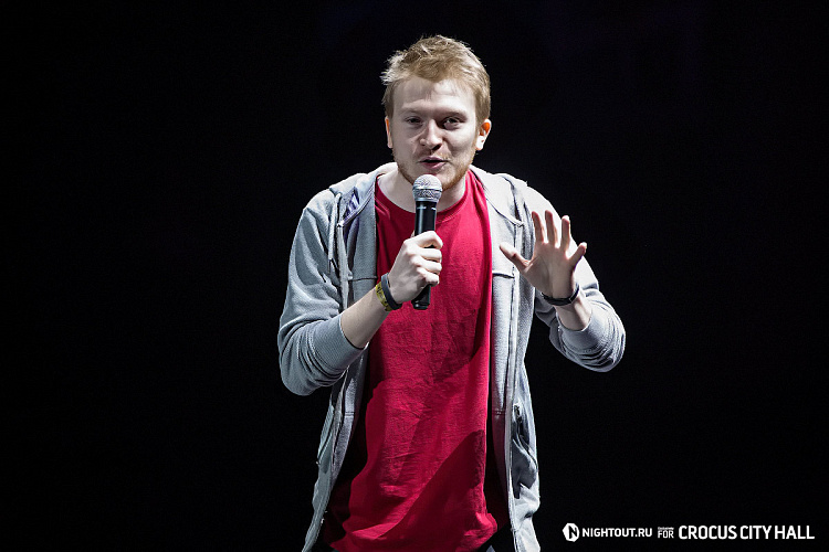 STAND-UP ДАНИЛЫ ПОПЕРЕЧНОГО. ГДЕ СМЕЯТЬСЯ?! - фото 1