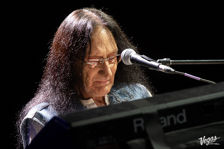 KEN HENSLEY & Live Fire - фото 4