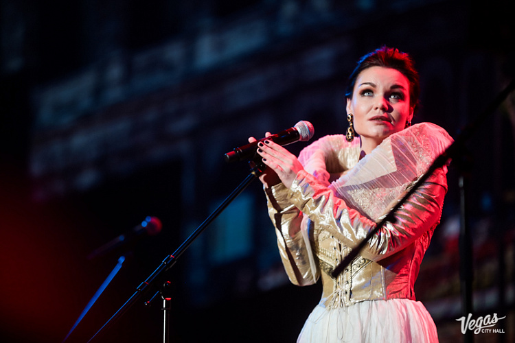 «Золотые Хиты Классики и Рока» Золотая скрипка России LЕОNARDA & Her Band «OPERA XXI» - фото 2