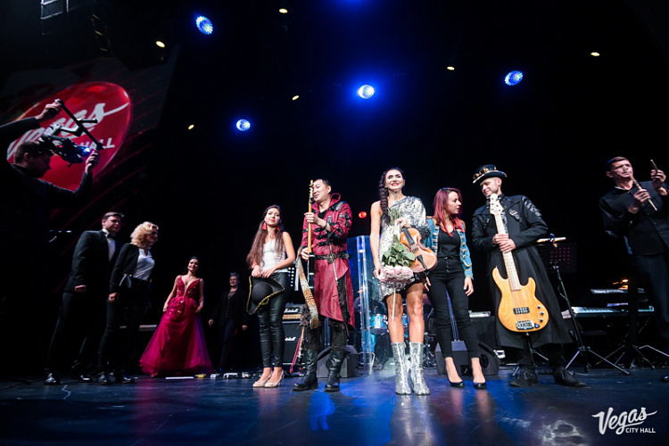 «Золотые Хиты Классики и Рока» Золотая скрипка России LЕОNARDA & Her Band «OPERA XXI» - фото 39