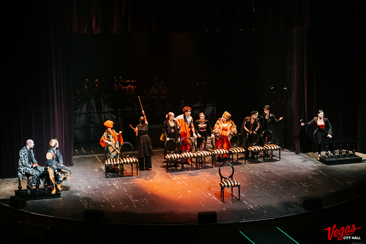 Музыкальный шоу-спектакль «12 Стульев» - фото 17